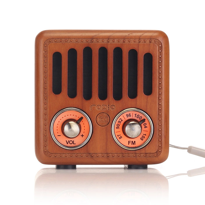 Retro Bluetooth Speaker With FM Radio